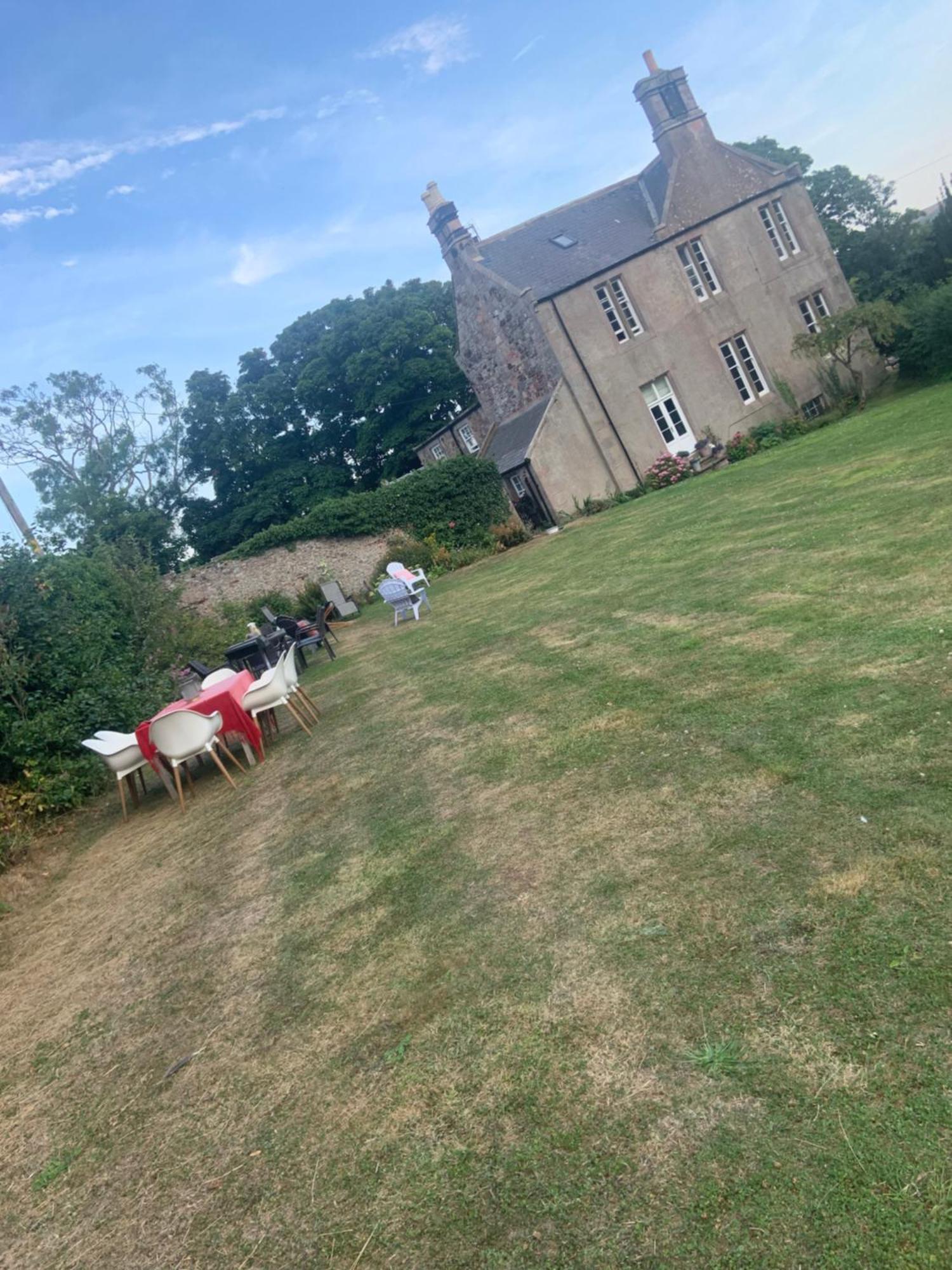 The Law House Apartment Coldingham ภายนอก รูปภาพ